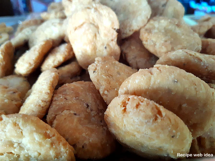 Mathri Recipe | Salted Crackers